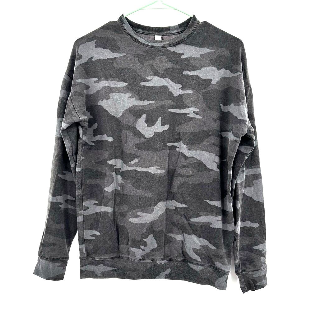 Athleta Size XXS Shirt Black Camo Long Sleeve Tee Activewear Athleisure Gym Yoga